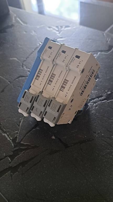 Alimentation électrique: HAGER MCS 020C Sicherungen – D'occasion à St. Antoni par Andy85 1