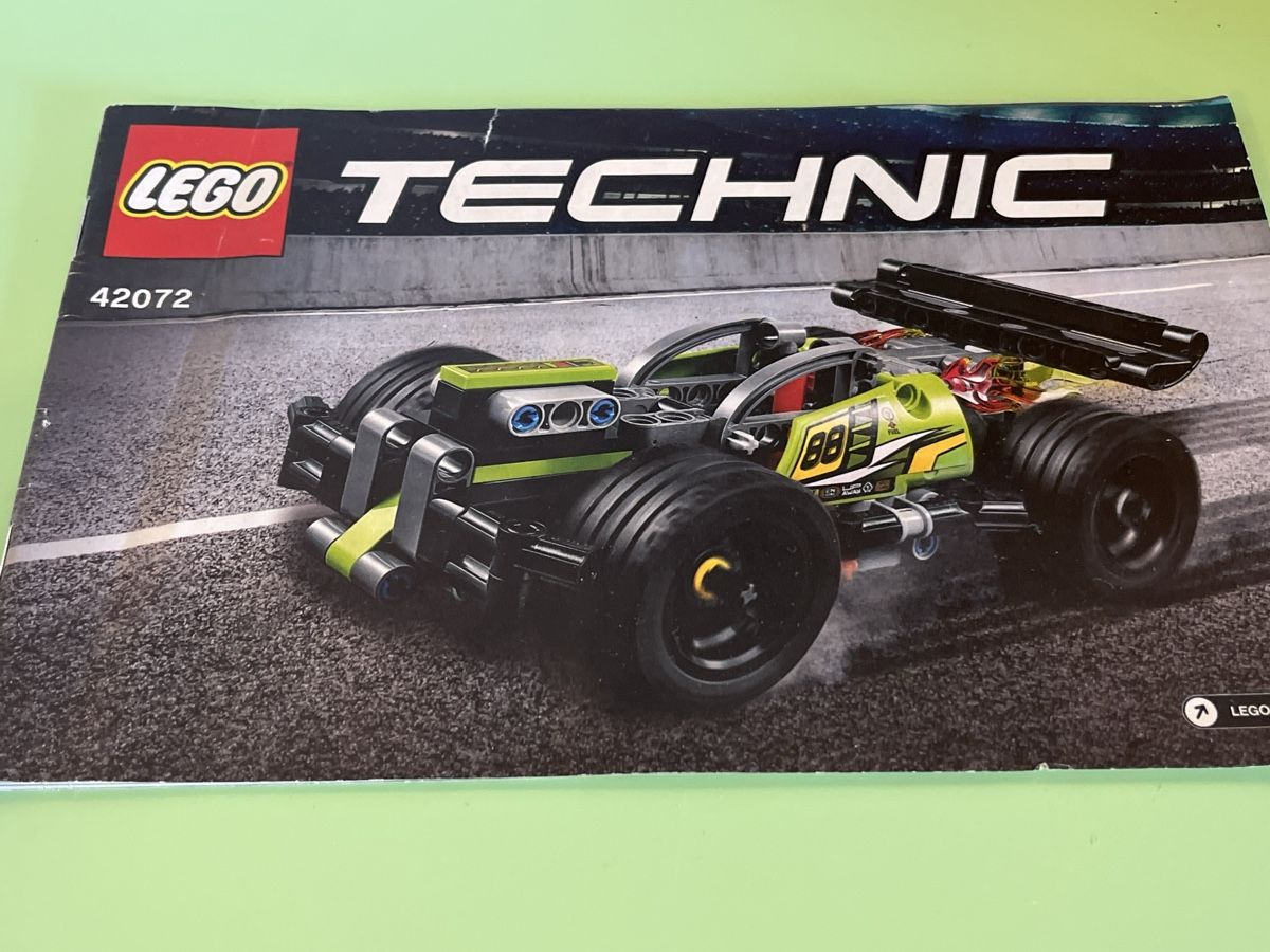 Lego Kit di costruzioni: Lego Technic 42072 voiture de course – Usato da Alle venduto da satellite-1608 2