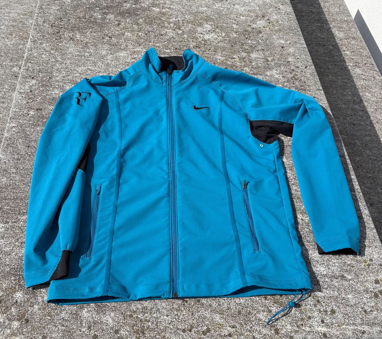 Nike Giacche: Nike Trainerjacke Roger Federer RF Grösse M – Usato da Freienstein venduto da Golfbueb 6