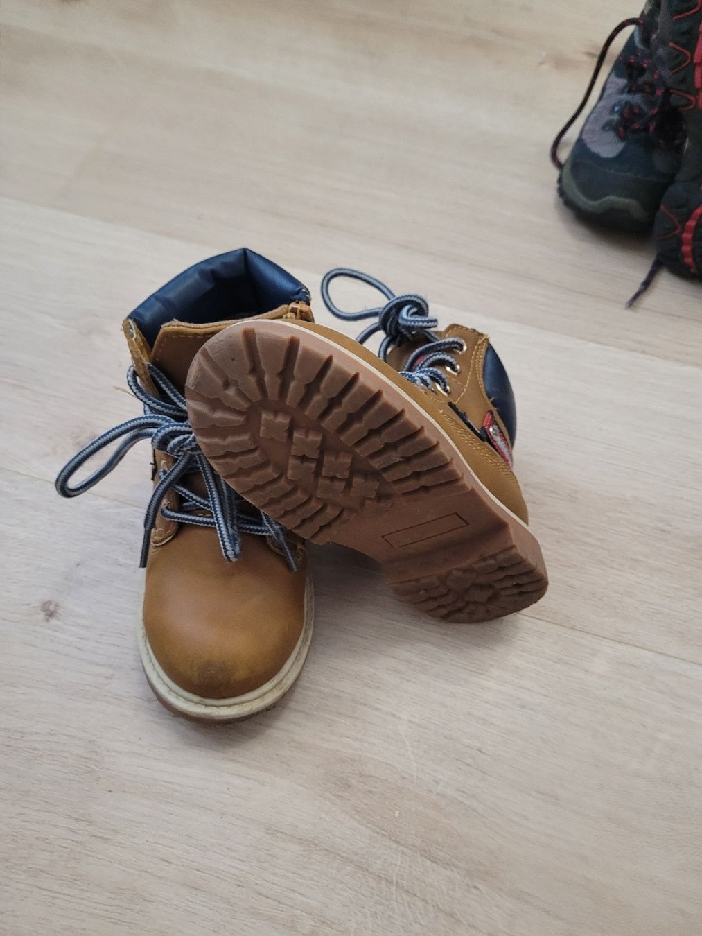 Scarpe per ragazzi: Schuh Gr. 26 – Usato da Lupsingen venduto da sta_wgg5