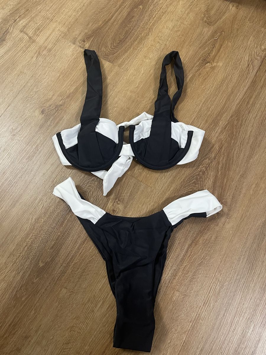 Costumi da bagno & Bikini: Schwarz-Weiss Bikini Set Gr S – Nuovo (secondo la descrizione) da Bassersdorf venduto da Sandy456