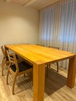 Massiver Esstisch Kernbuche 220 cm inkl. 4 Stühle – CHF 590.