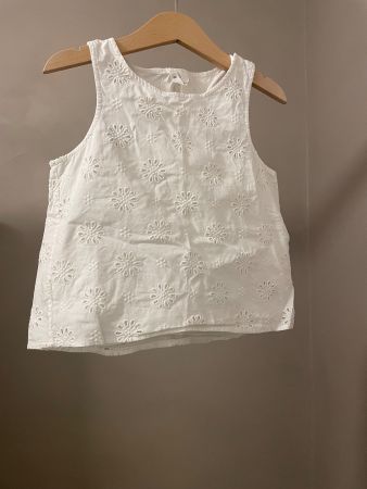 Tolles Top mit Lochstickerei und passender Short, Gr.98