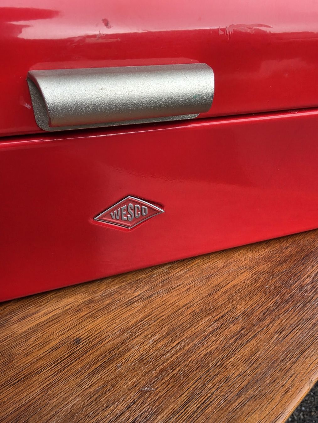 Behälter & Ähnliches: Brotkasten Wesco rot Metall, wunderschön – Gebraucht aus Mörigen von Clio111 3
