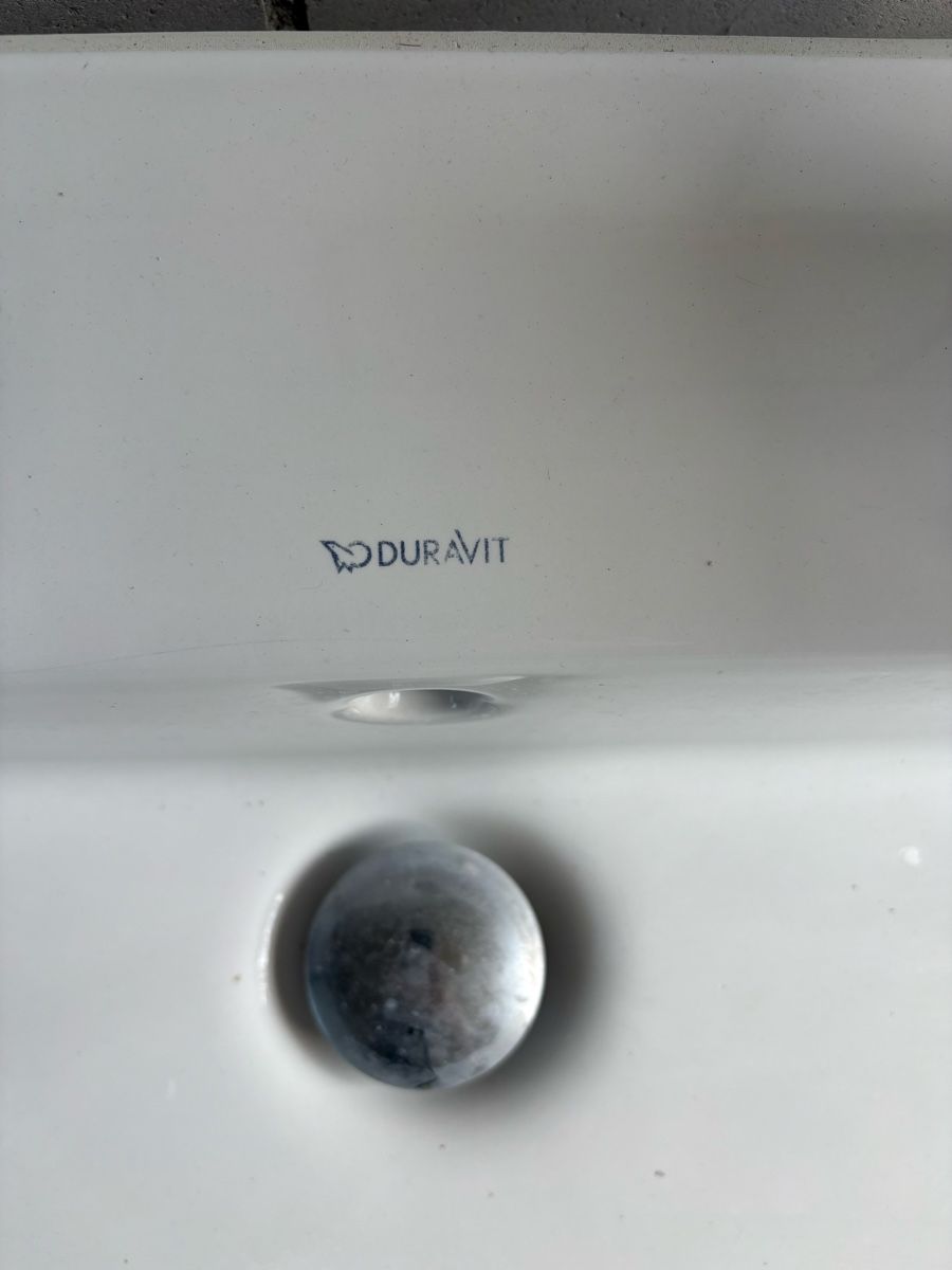 Spülbecken & Waschbecken: Waschtisch Duravit mit 2 Armaturen  – Gebraucht aus Roggwil BE von Buebu0 3