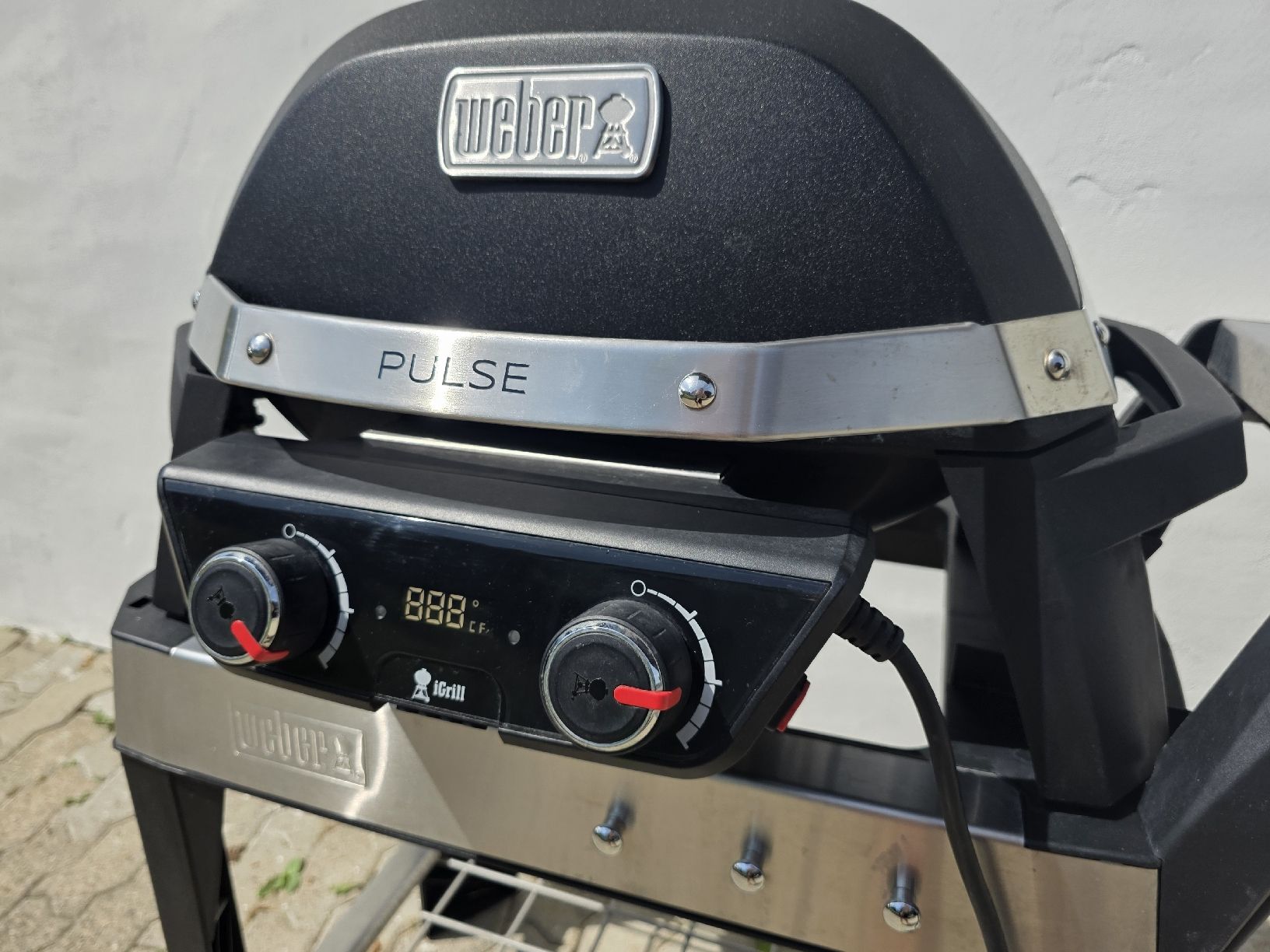 Griglie: Weber Elektrogrill Pulse 2000W mit Rollwagen – Usato da Uster venduto da Cruleye 1