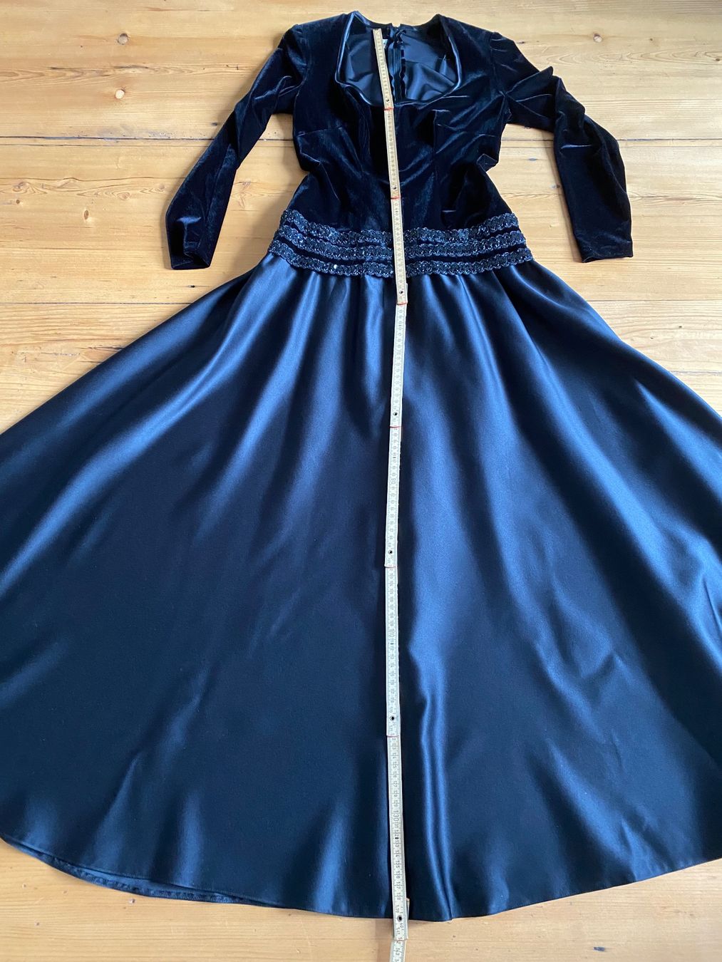 Kleider: Abendkleid, Samt/Satin, Grösse S/36, Vintage – Gebraucht aus Zürich von leo0105 5