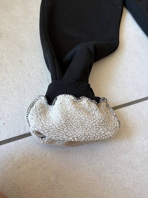 Pantalons: Trainerhose Gr. 158 – D'occasion à Thun par danceT 1