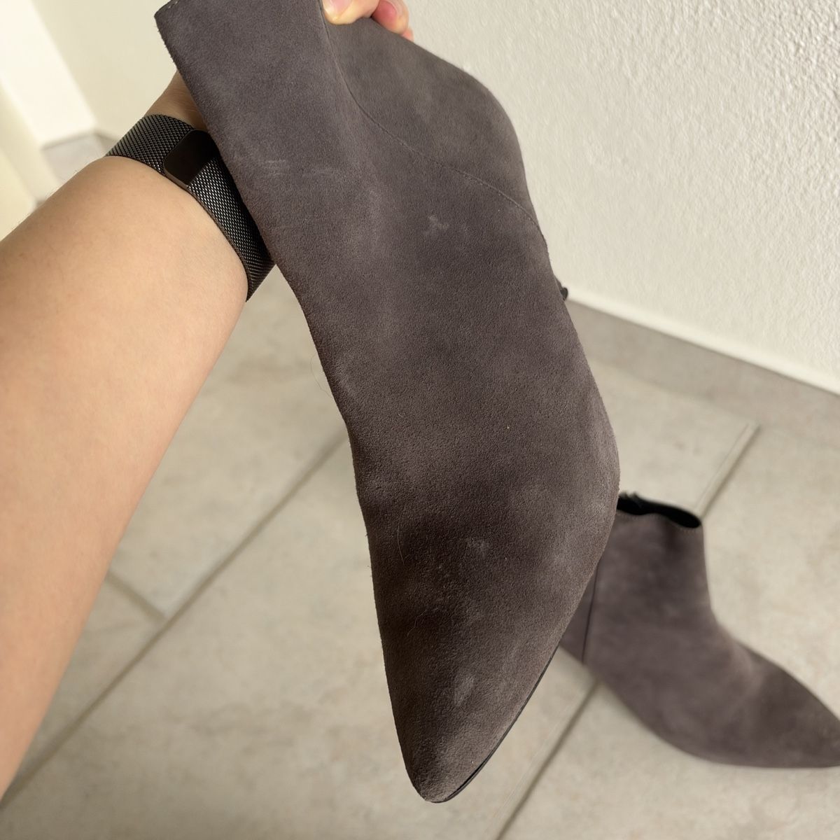 Dune London Scarpe da donna: Gray suede ankle boots with heels – Usato da Zofingen venduto da JumpInVintage 4
