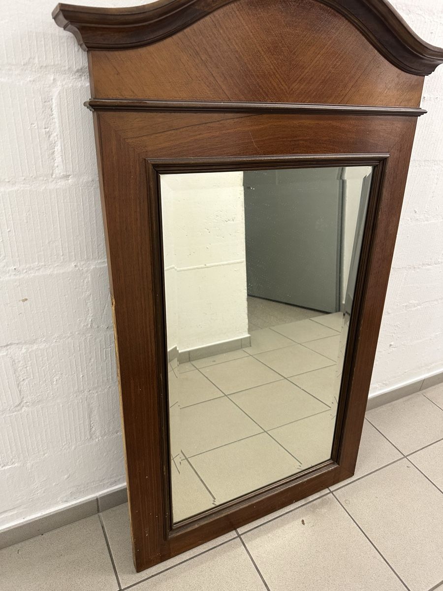 Miroirs: Mirror wooden frame with carving – D'occasion à Zürich par ric_v5xf 1