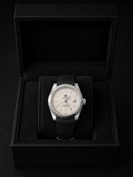 Automatic watch.