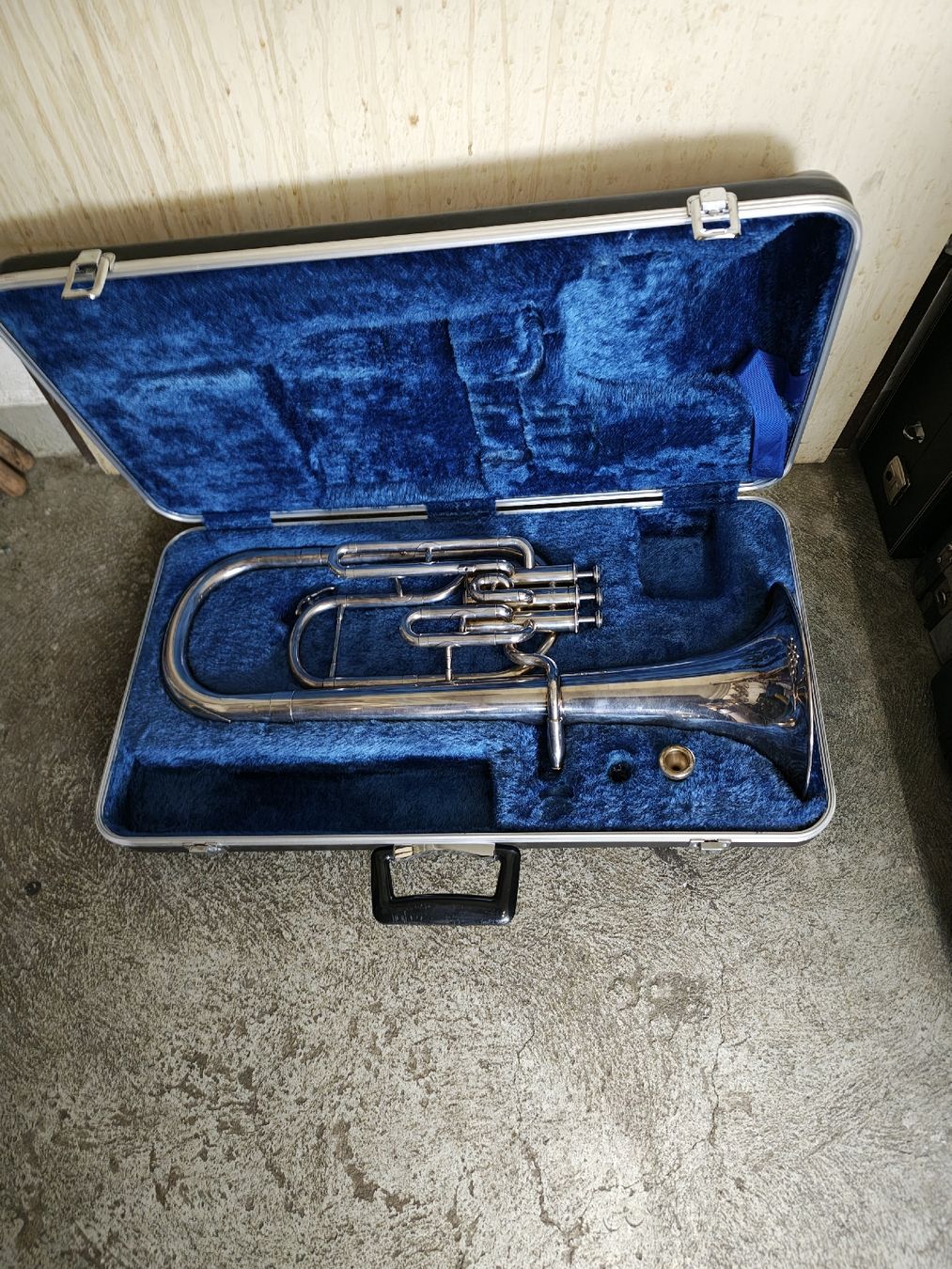 Yamaha Strumenti musicali: Es.Horn Yamaha 201.s – Usato da Langenthal venduto da Saxophone23