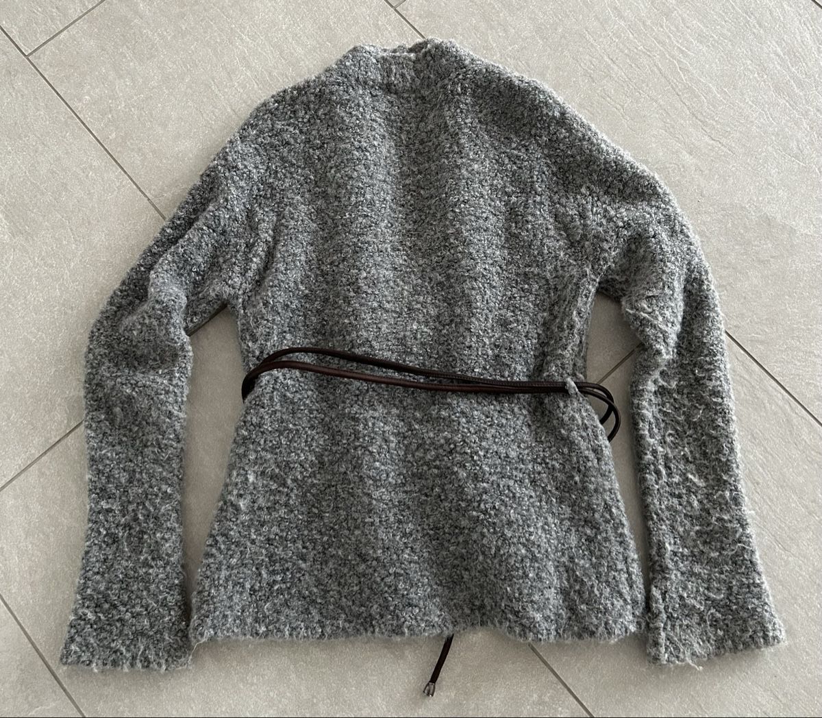 Jacken: Strickjacke grau Grösse 36 – Gebraucht aus Horriwil von Mel4553 1