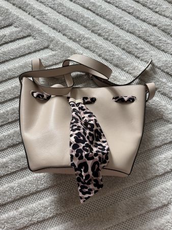 Handtasche mit Leopardenmusterband - Herbst Chic!