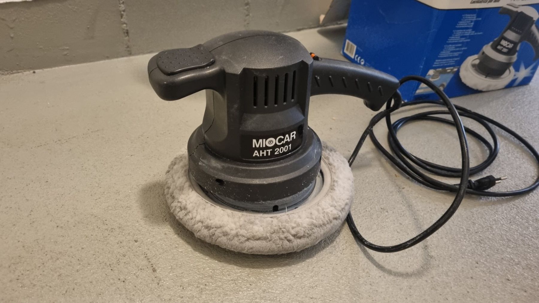 Tutti gli attrezzi: MIOCAR AHT 2001 Auto-Poliermaschine 100 W – Nuovo e nell'imballaggio originale da Ebmatingen venduto da Campbelli 3