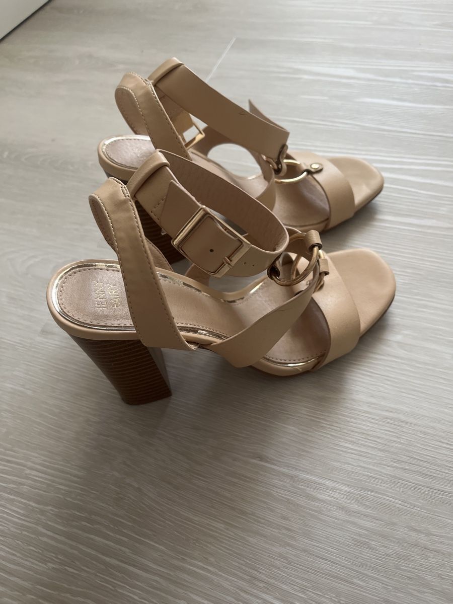 Chaussures femmes: Sandalen Gr. 37 – D'occasion à Derendingen par CaMiPa5