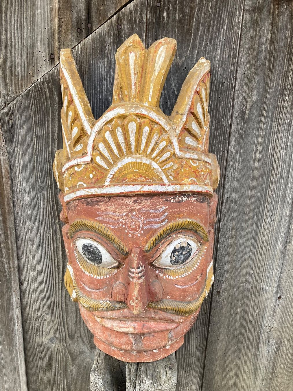 Tutte le decorazioni: DEKO "Holzmaske Asiatisch" – Usato da Heimenschwand venduto da Beuggerts