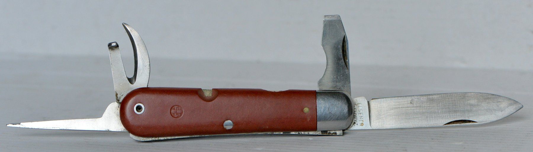 Coltelli tascabile: Couteau Elsener Schwyz 54 – Usato da Neuchâtel venduto da Neuchatel 3