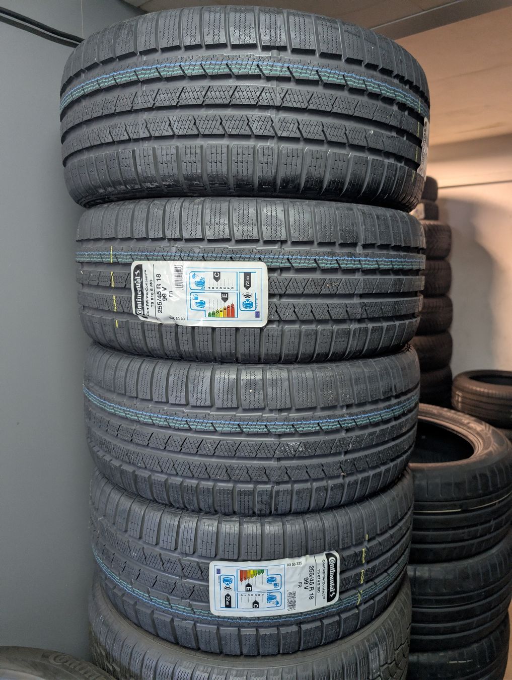 Continental Pneus & Roues: Winterreifen  – Neuf avec emballage d'origine à Dürrenäsch par Pneu-Idris
