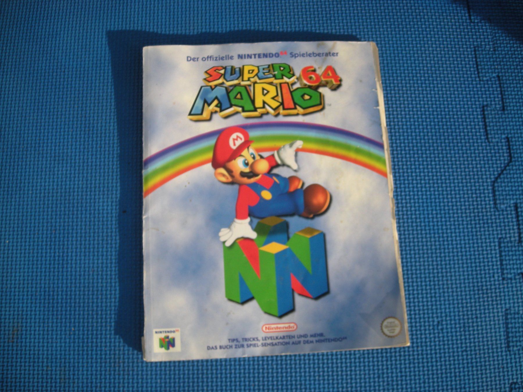 Nintendo Spiele: Super Mario 64 Spielberater mit 112 Seiten – Gebraucht aus Spreitenbach von mako6900