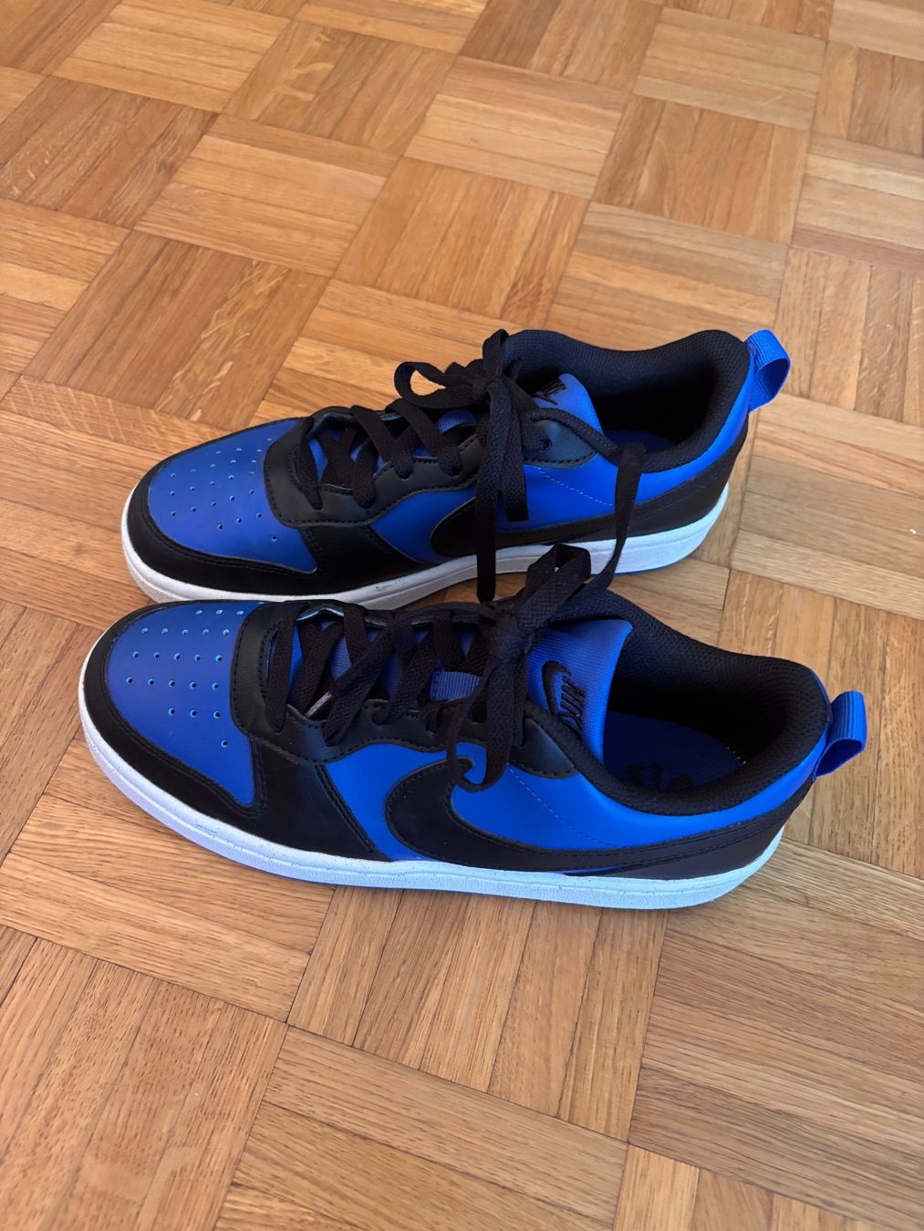 Nike Scarpe per ragazzi: Sneakers Nike, 38.5 – Usato da Luzern venduto da naome 1