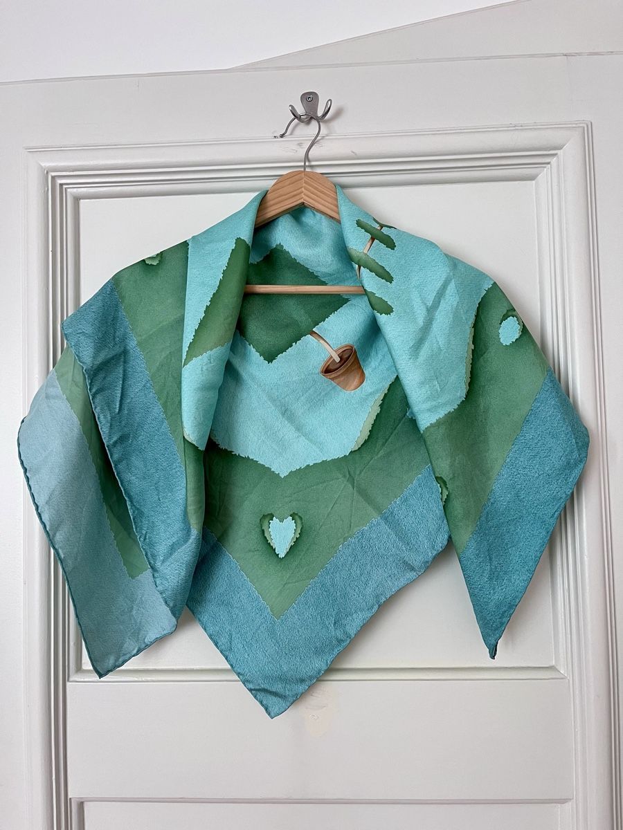 Bulgari Foulard & Sciarpe: Seidenfoulard Bulgari – Usato da Bern venduto da AnnaRobert