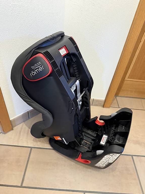 Britax Römer Seggiolini per auto: Britax Römer King II ATS – Usato da Gipf-Oberfrick venduto da rrgu1t4r 4