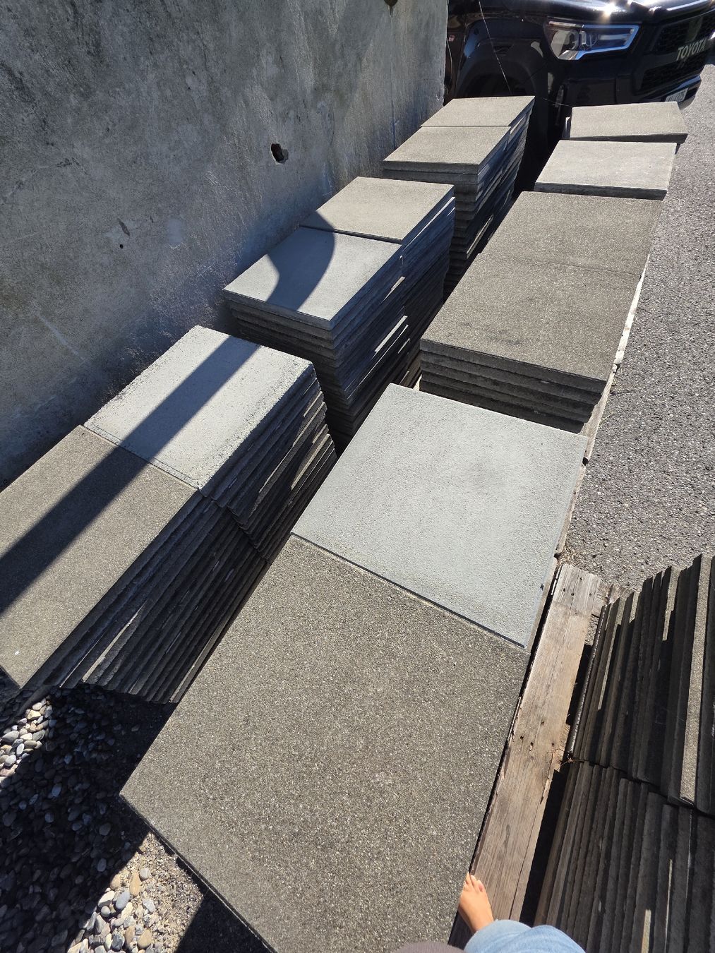 Bodenbeläge: Gartenplatten Beton grau – Gebraucht aus Weissbad von min_td8z 1