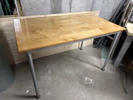 Arbeitstisch / Werktisch gebrauchter Zustand