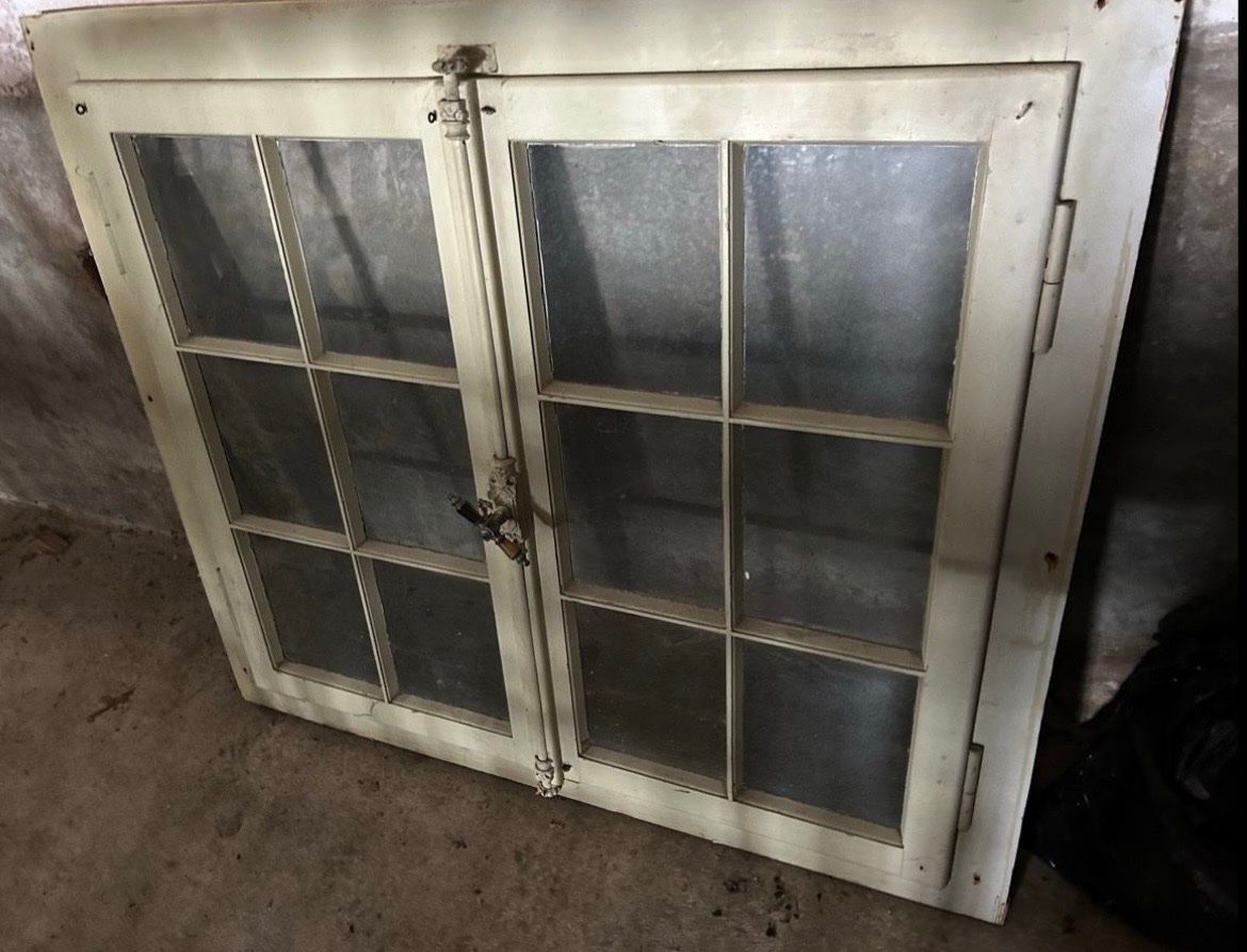 Finestre: Altes Fenster – Usato da Gwatt (Thun) venduto da ate_6ng8 7