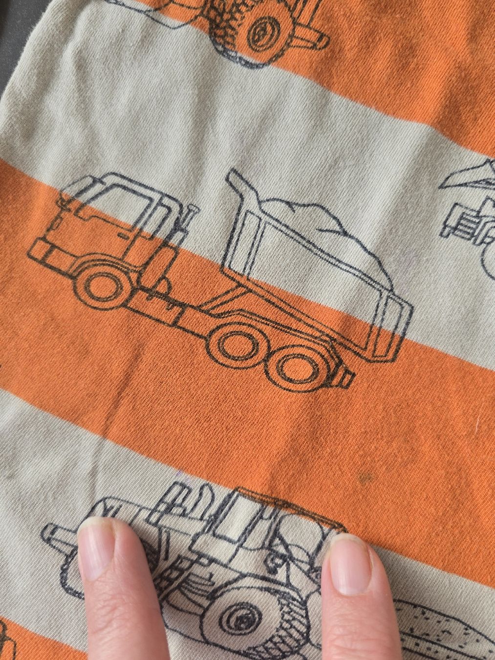 Maglioni & Felpe: Langarmshirt Gr. 140 mit Bagger Motiv – Usato da Unterentfelden venduto da Panda-87 2