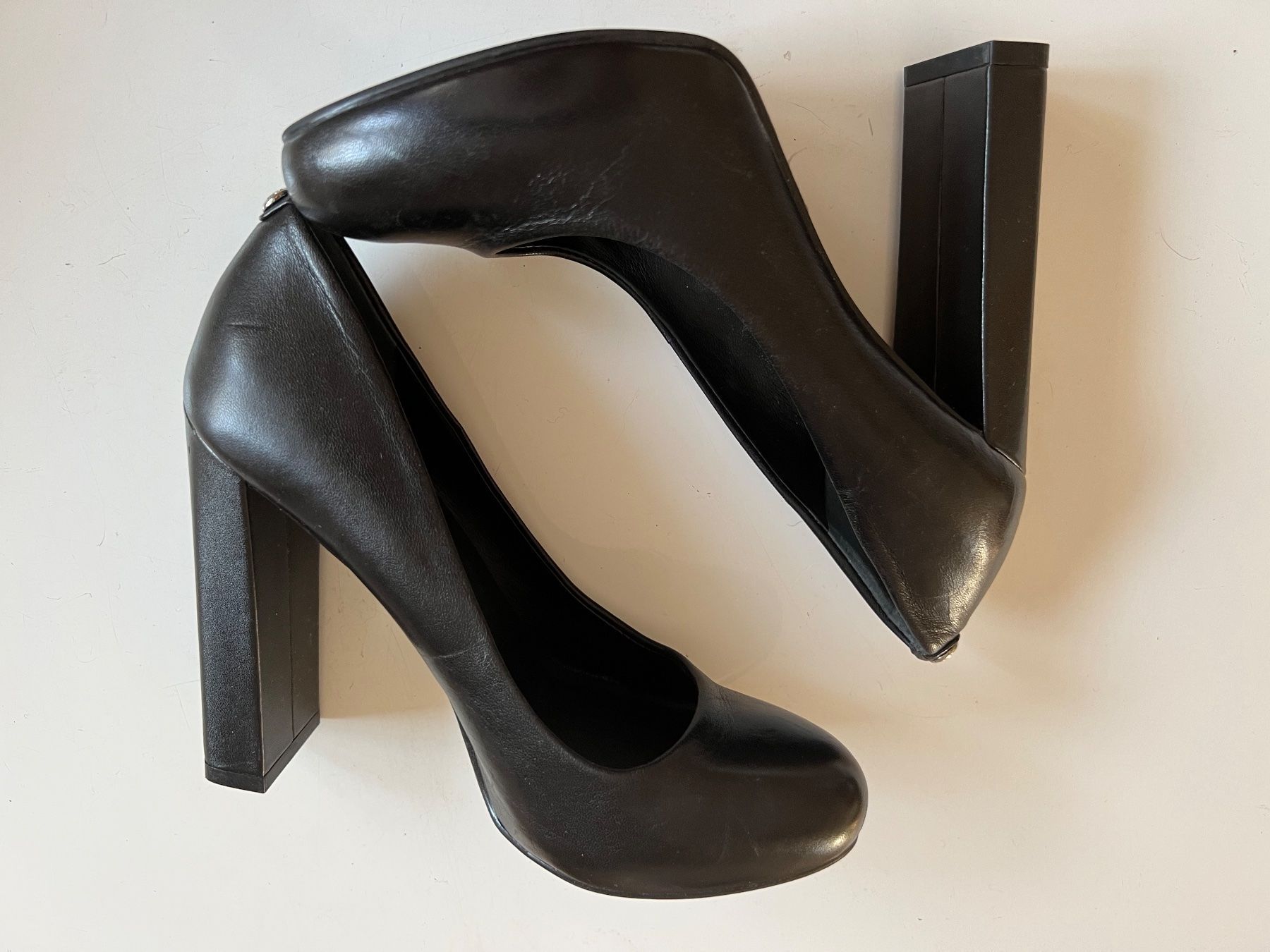 Guess Damenschuhe: Guess – Neu (gemäss Beschreibung) aus Pully von Kalissa