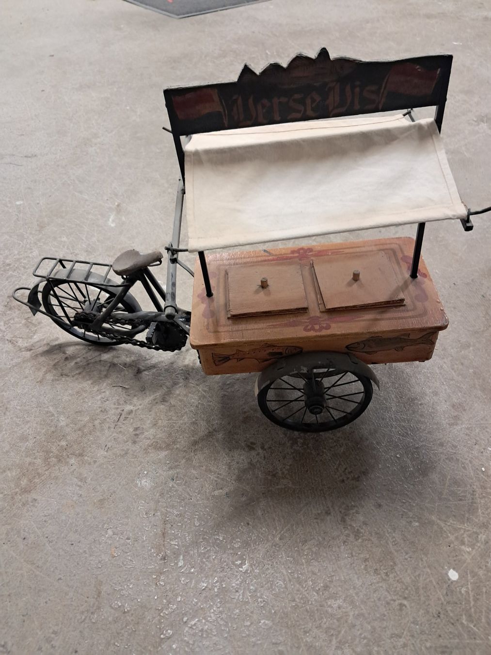 Carriole: Nostalgischer Eiswagen – Usato da Fällanden venduto da nassoss