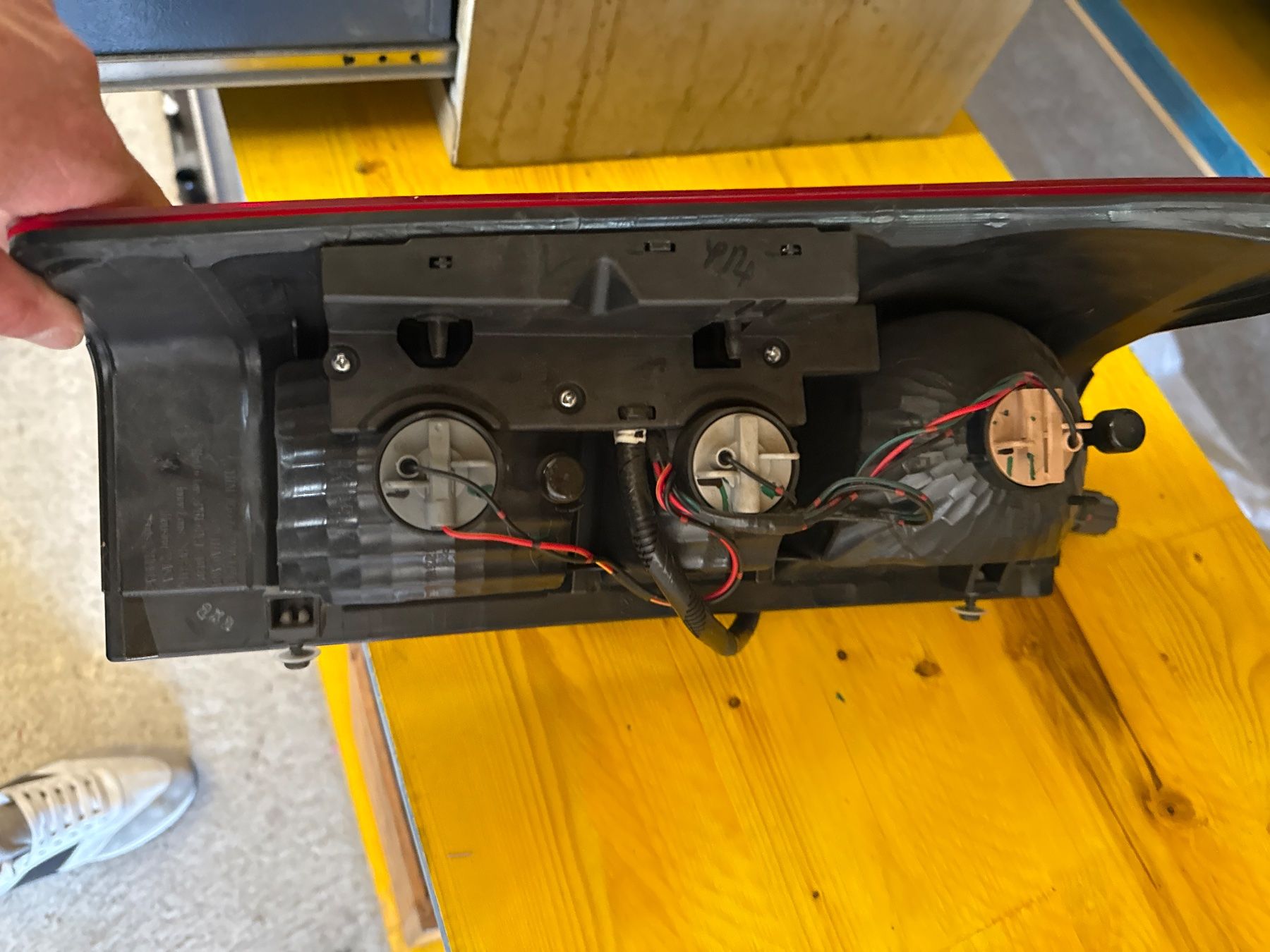 Scheinwerfer: Isuzu OCC Rückleuchte – Gebraucht aus Pieterlen von gar_hb8c 2