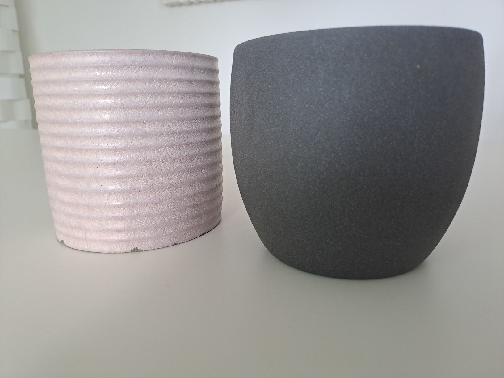 Pots de fleurs: 2er-Set Blumentöpfe / Cachepot – D'occasion à Zürich par ale_nk5w