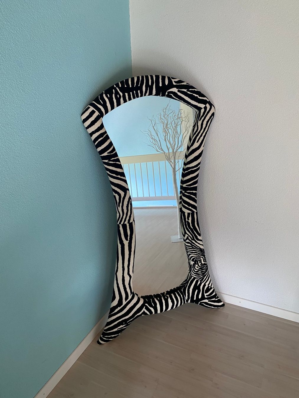 Bretz Specchi: Bretz-Spiegel mit Zebra-Muster, Hingucker! – Usato da Grenchen venduto da Mickymuck