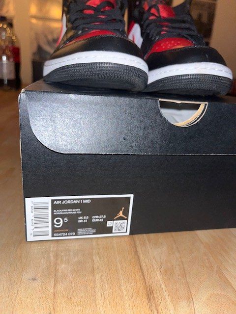 Scarpe da uomo: Air Jordan 1 Mid – Nuovo (secondo la descrizione) da Flawil venduto da bridge28 2