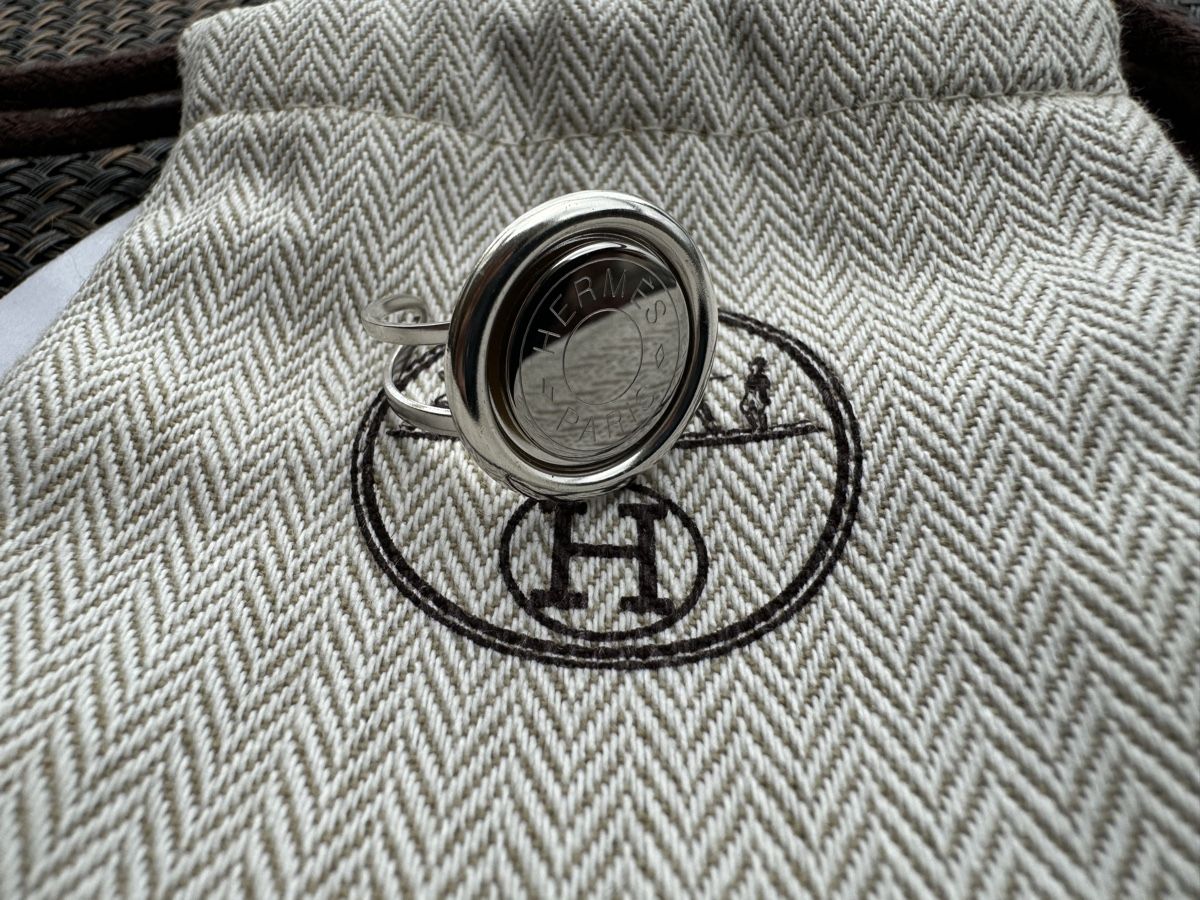 Hermès Anelli: Bague Clou de Selle Hermès acier - argent massif – Nuovo (secondo la descrizione) da Neuchatel venduto da mar_9blm