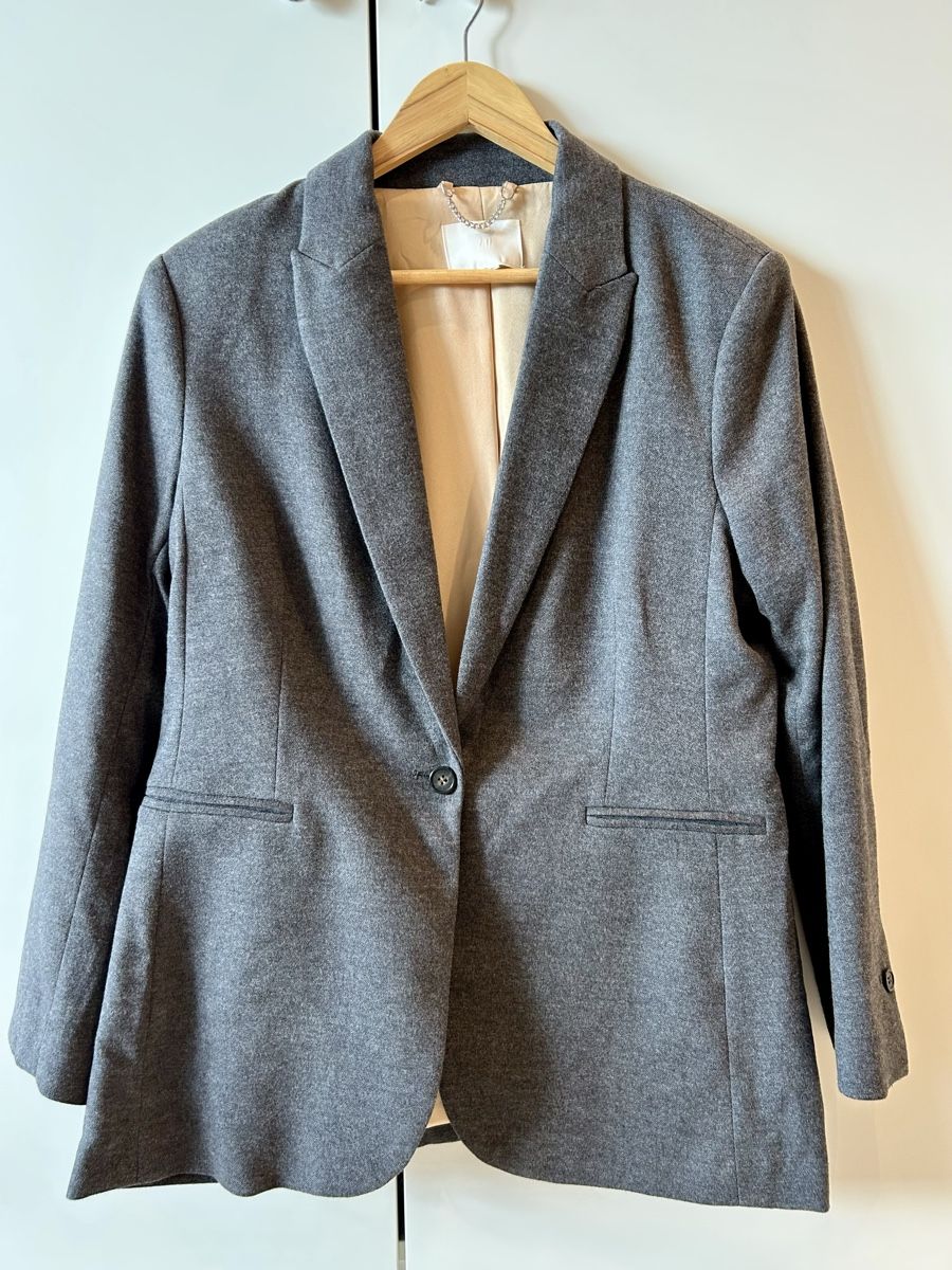 H&M Jacken: Damen Blazer grau neuwertig – Neu (gemäss Beschreibung) aus Jona von caro_schaf