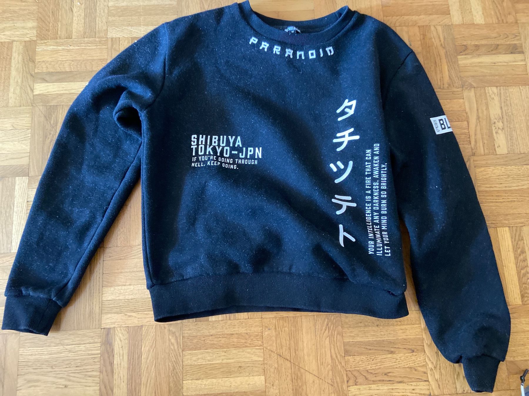 Pulls et sweat-shirts: Pull noir imprimé Tokyo - Taille 12 – D'occasion à Genève par captus