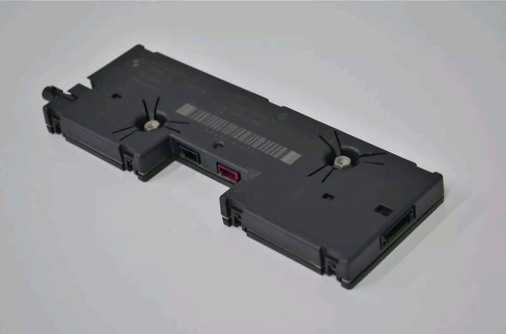 Radiocomunicazione: BMW 3 Series E91 Antenna Diversity Amplifier – Usato da Amriswil venduto da zor_rjv2