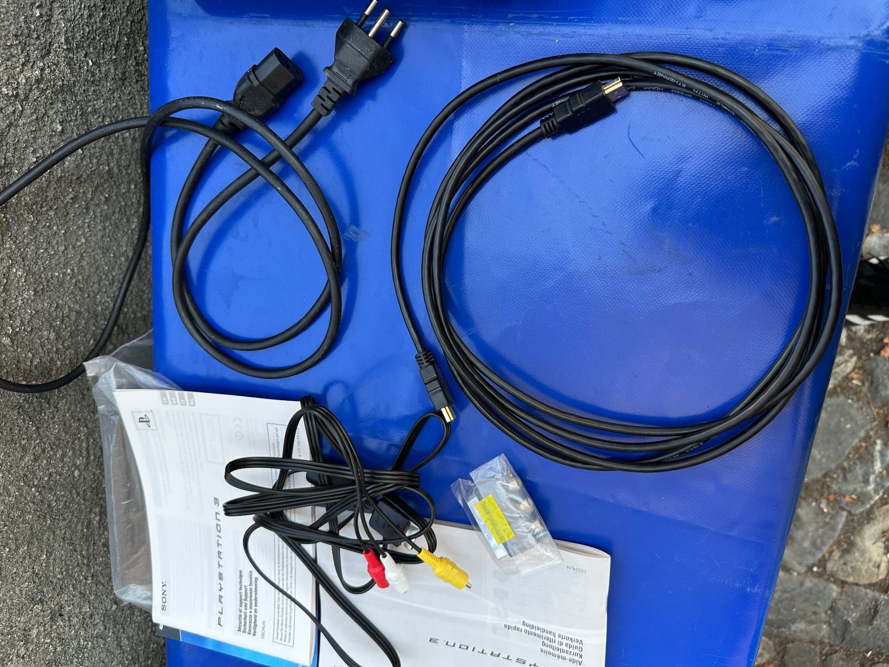 Sony Console: PS3 Konsole Controller + div. Kabel – Usato da Zürich venduto da atlantis77 9