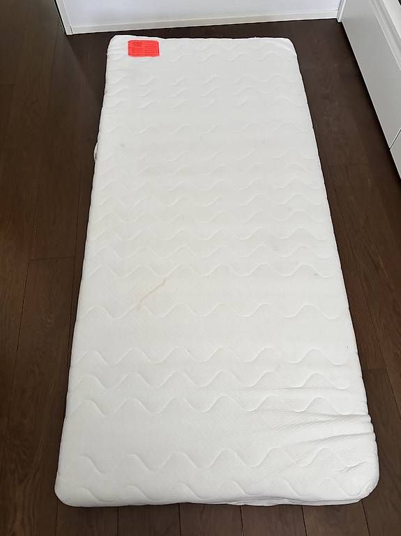 Matratzen: Matratze 90cm x 200cm – Gebraucht aus Uttwil von vas_w8s7