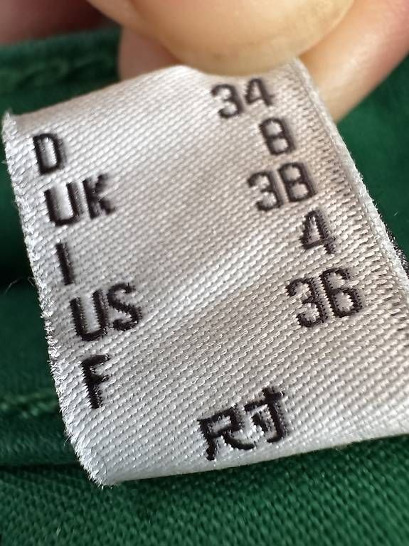 Pantaloni: Pantalon vert Esprit taille 36 – Usato da Montreux venduto da Memecita 2