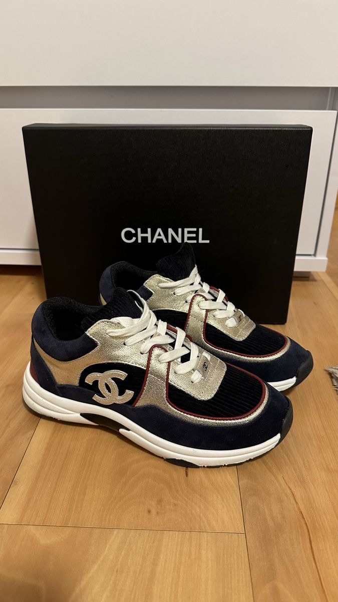 Chanel Damenschuhe: Chanel sneaker – Gebraucht aus Lausanne von LadyGSx