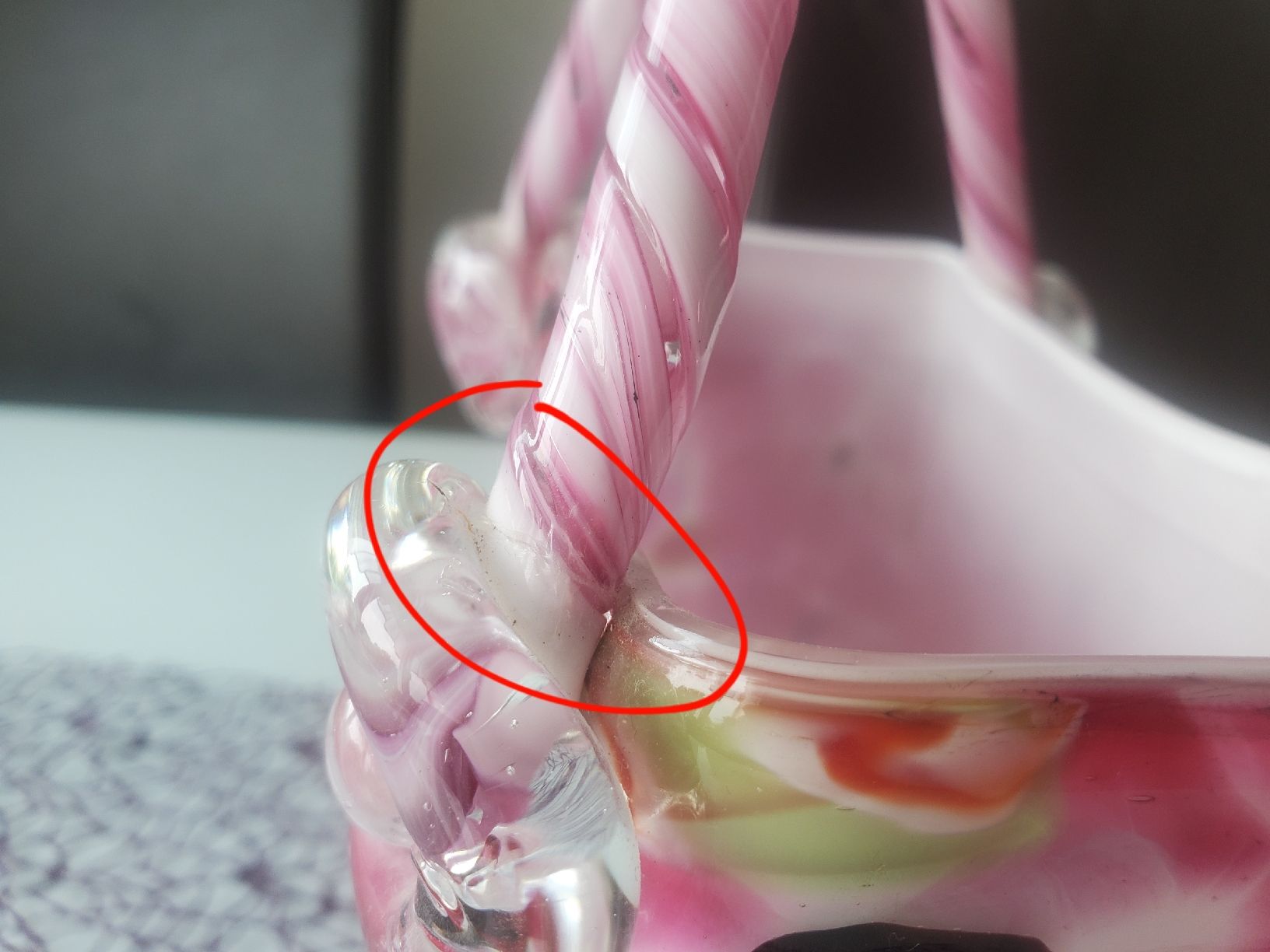 Vasi & Recipienti: Vintage Glas Vase Handtasche Rosa – Usato da Frauenfeld venduto da BeneFull 7