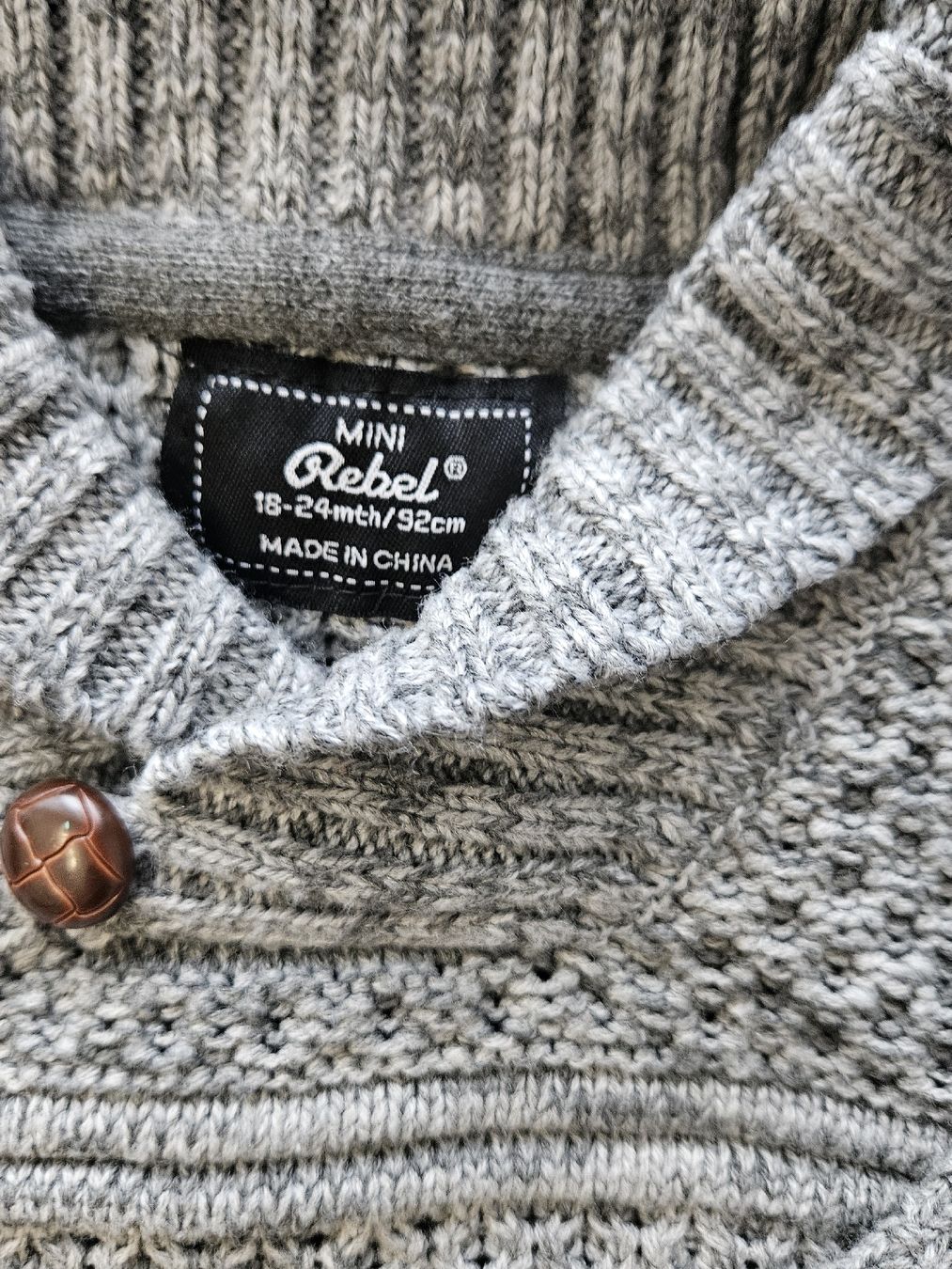 Pulls et sweat-shirts: Mini Rebel Strickpullover grau Grösse 92 cm – D'occasion à Unterkulm par PatrycjaD 1