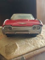 alter Ford Thunderbird blechauto