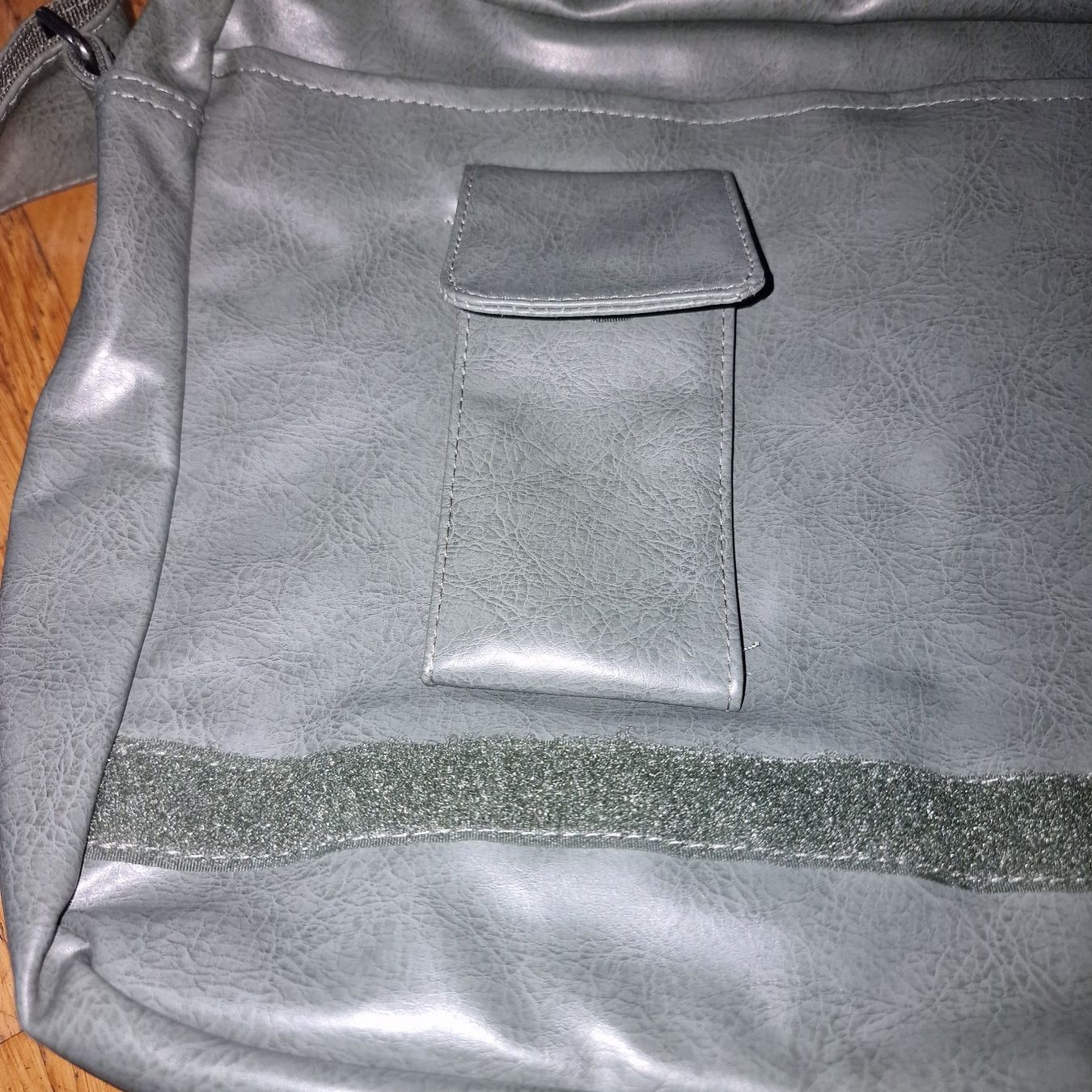 Converse Taschen: Converse All Star Schultertasche – Neu (gemäss Beschreibung) aus Zürich von Pero6 3