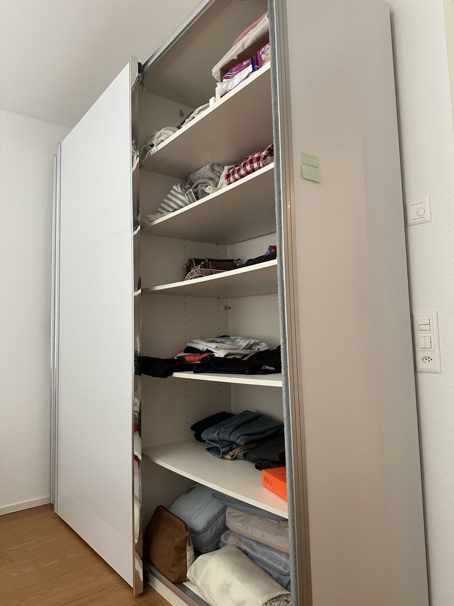 Armadi: Spacious Sliding Door Wardrobe  – Usato da Gattikon venduto da Sarahs_Schatzkammer 2